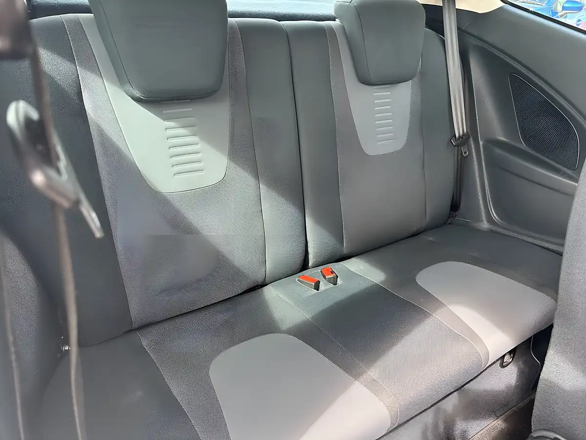 Used 2014 Ford Ka Zetec White - Interior and Exterior details 13