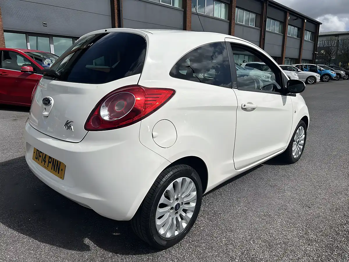 Used 2014 Ford Ka Zetec White - Interior and Exterior details 9
