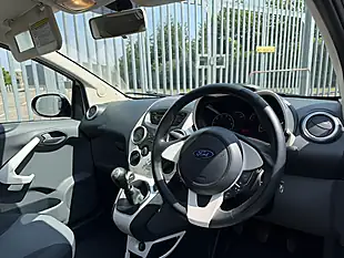 Used 2014 Ford Ka Zetec White - Interior and Exterior details 3