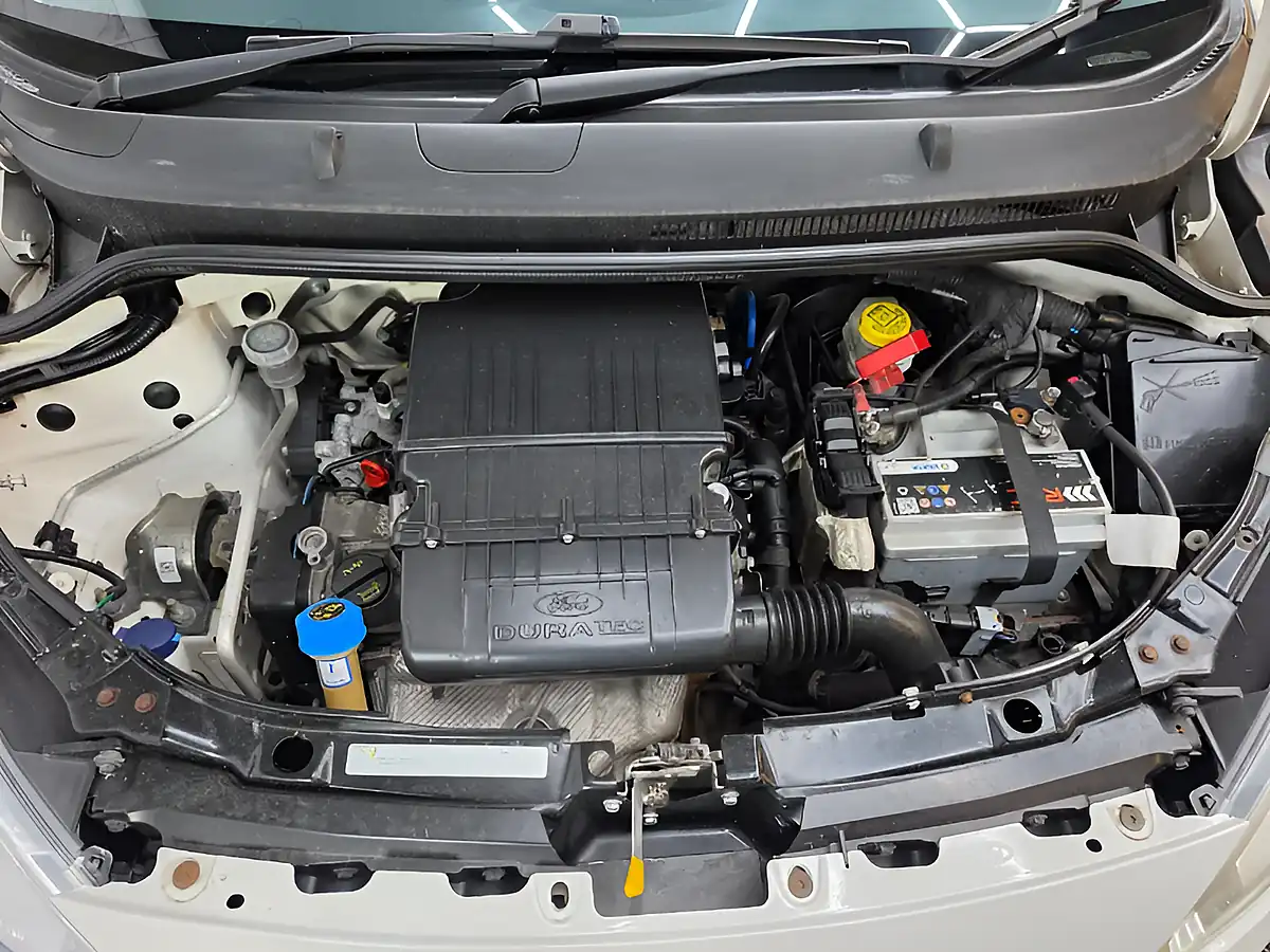 Used 2014 Ford Ka Zetec White - Interior and Exterior details 20