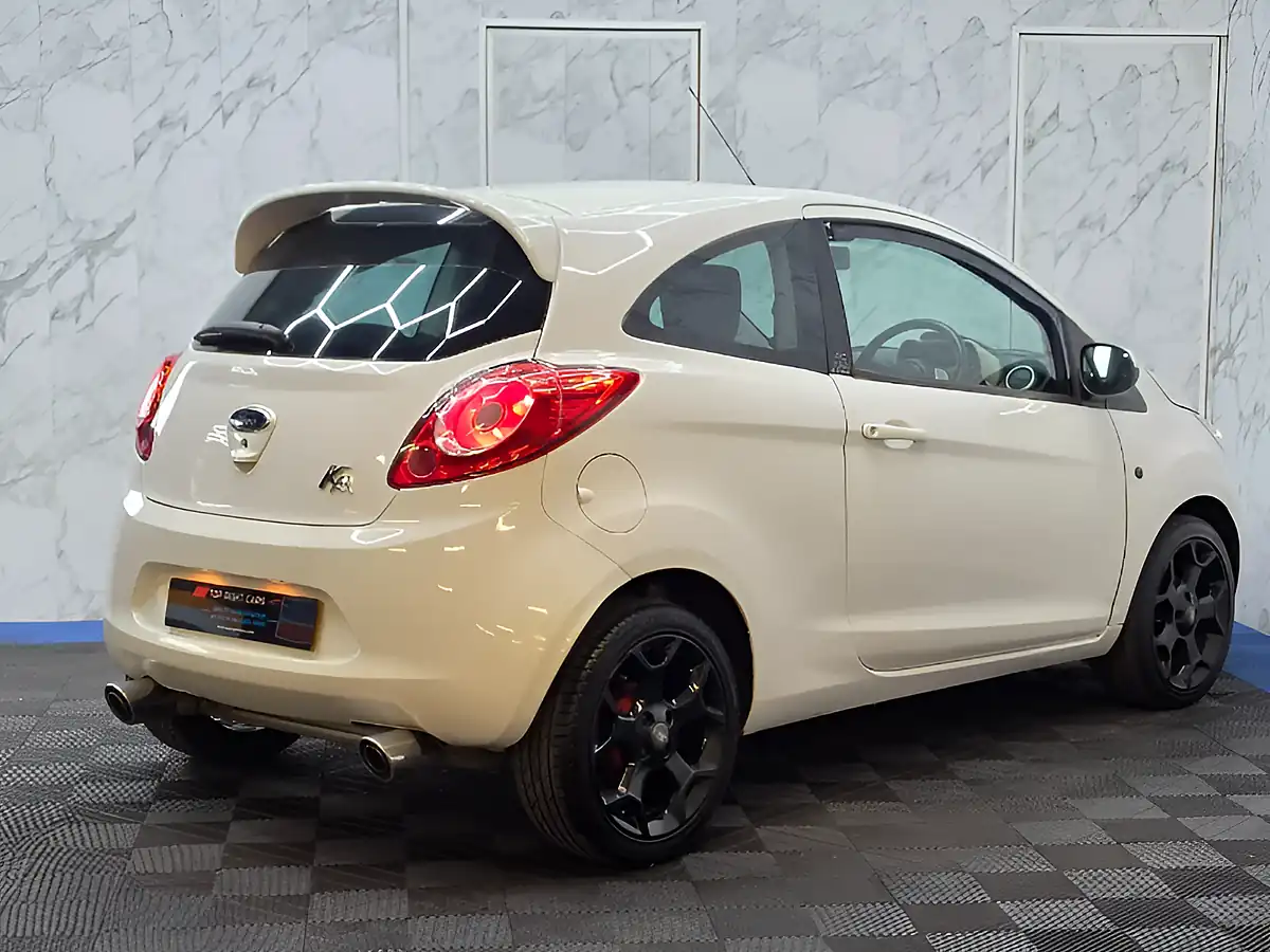 Used 2014 Ford Ka Zetec White - Interior and Exterior details 9