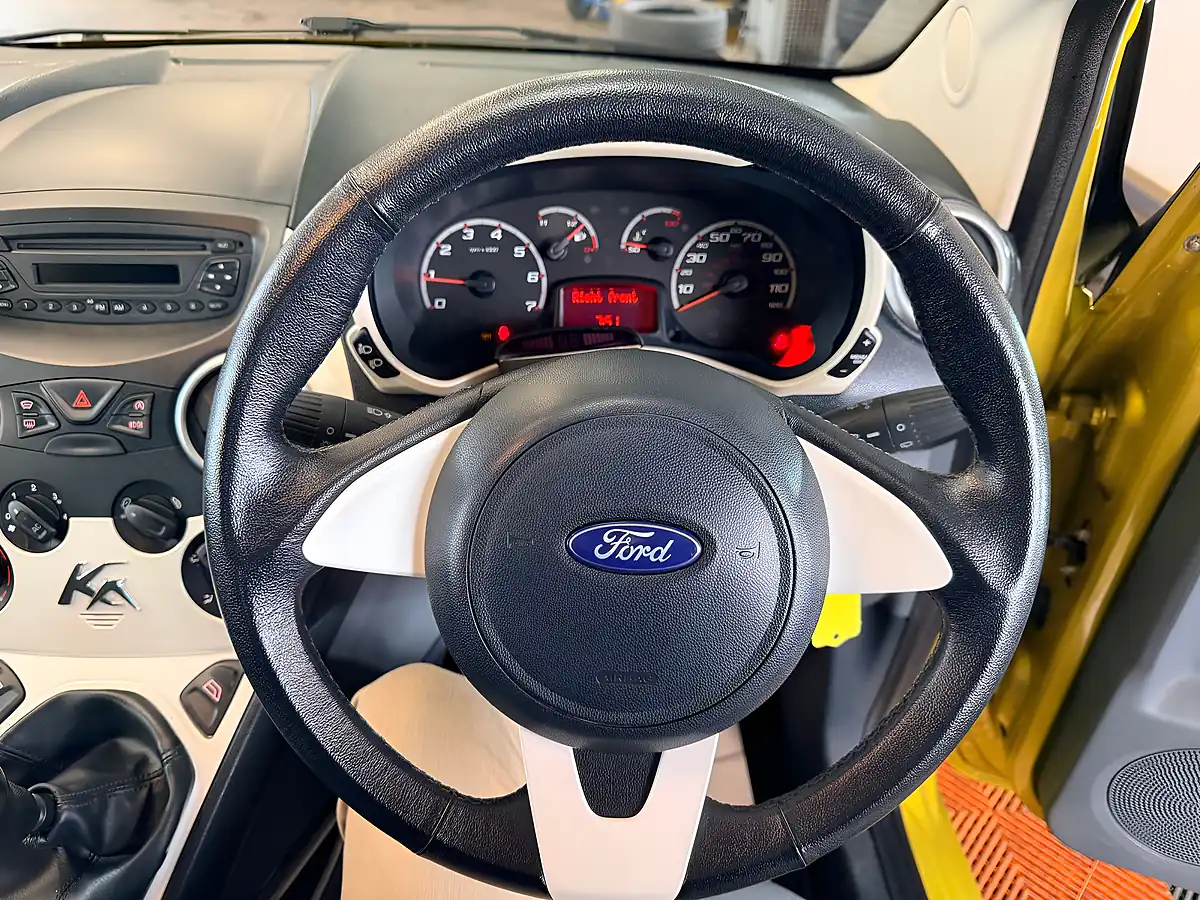 Used 2014 Ford Ka Zetec Yellow - Interior and Exterior details 16