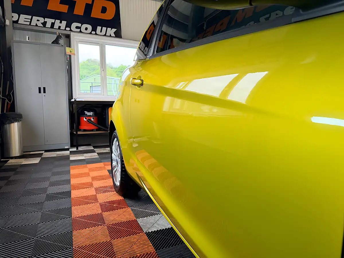 Used 2014 Ford Ka Zetec Yellow - Interior and Exterior details 6