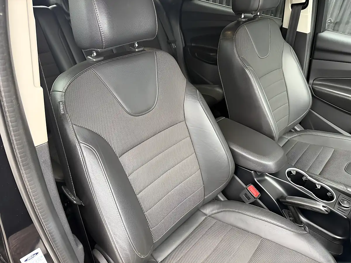 Used 2014 Ford Kuga Titanium Black - Interior and Exterior details 13