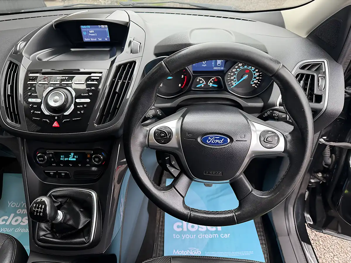 Used 2014 Ford Kuga Titanium Black - Interior and Exterior details 14