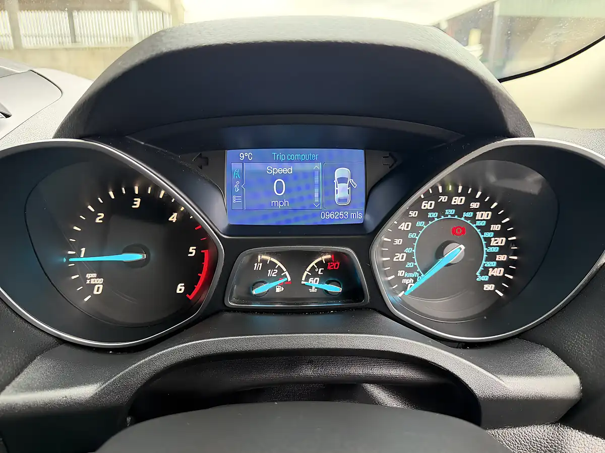 Used 2014 Ford Kuga Titanium Black - Interior and Exterior details 16