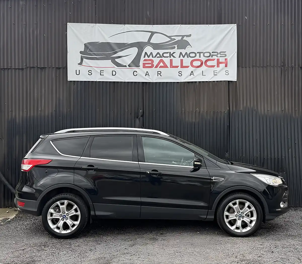 Used 2014 Ford Kuga Titanium Black - Interior and Exterior details 4