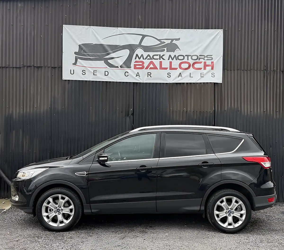 Used 2014 Ford Kuga Titanium Black - Interior and Exterior details 8