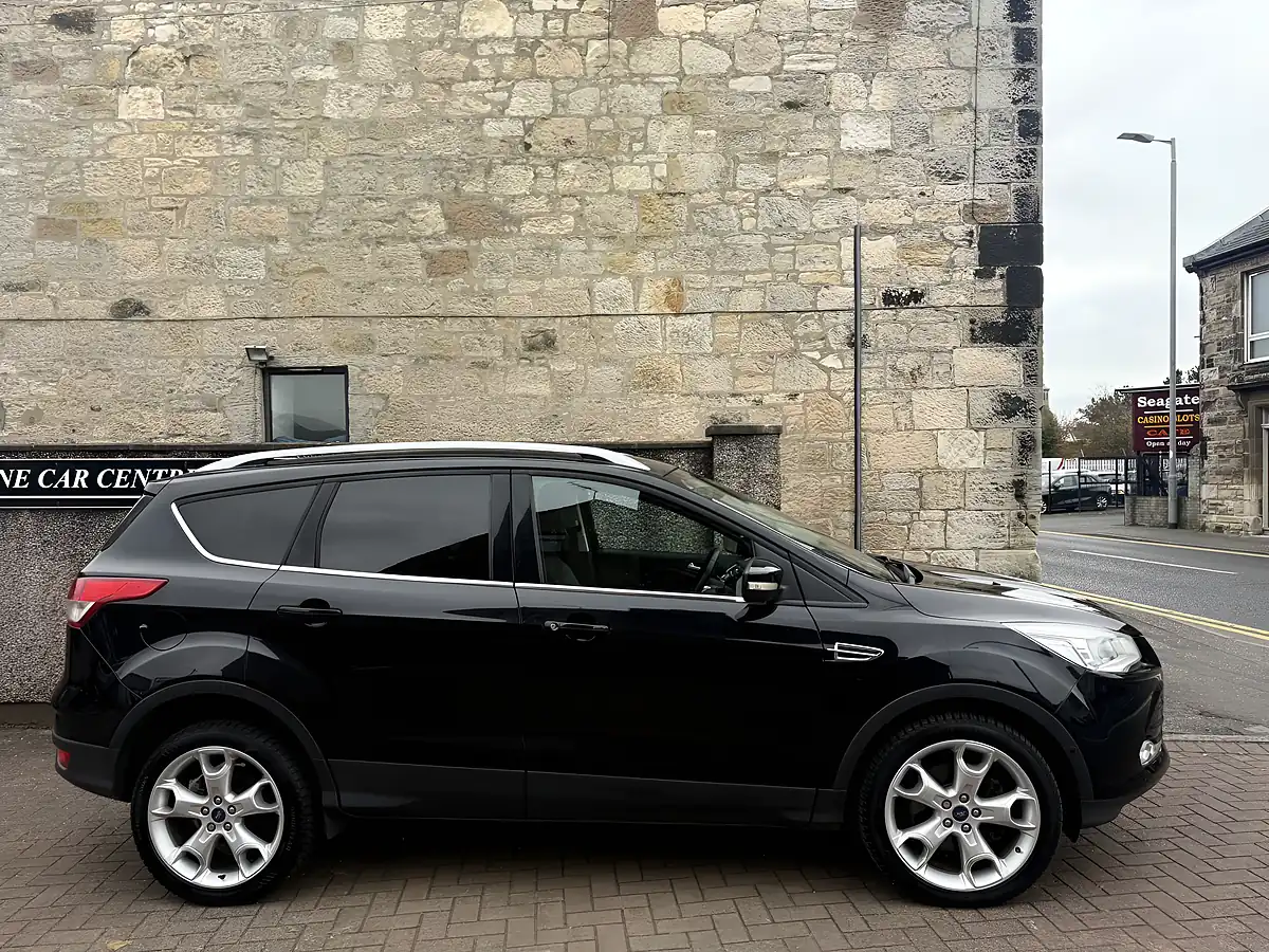 Used 2014 Ford Kuga Titanium Black - Interior and Exterior details 10