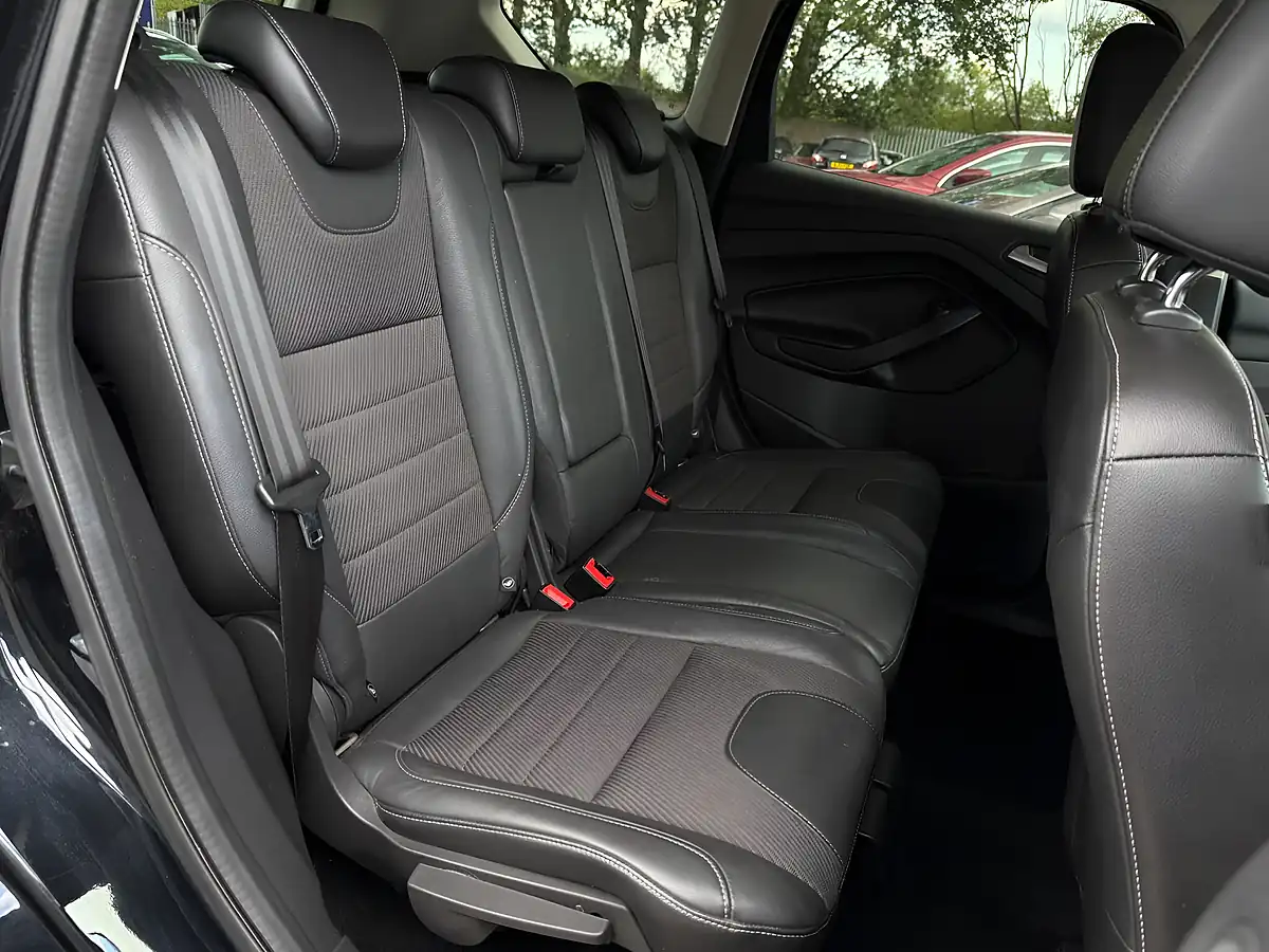 Used 2014 Ford Kuga Titanium Black - Interior and Exterior details 13