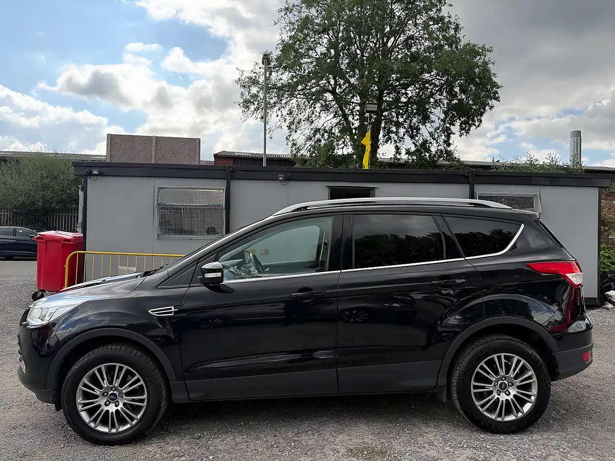 Used 2014 Ford Kuga Titanium Black - Interior and Exterior details 4