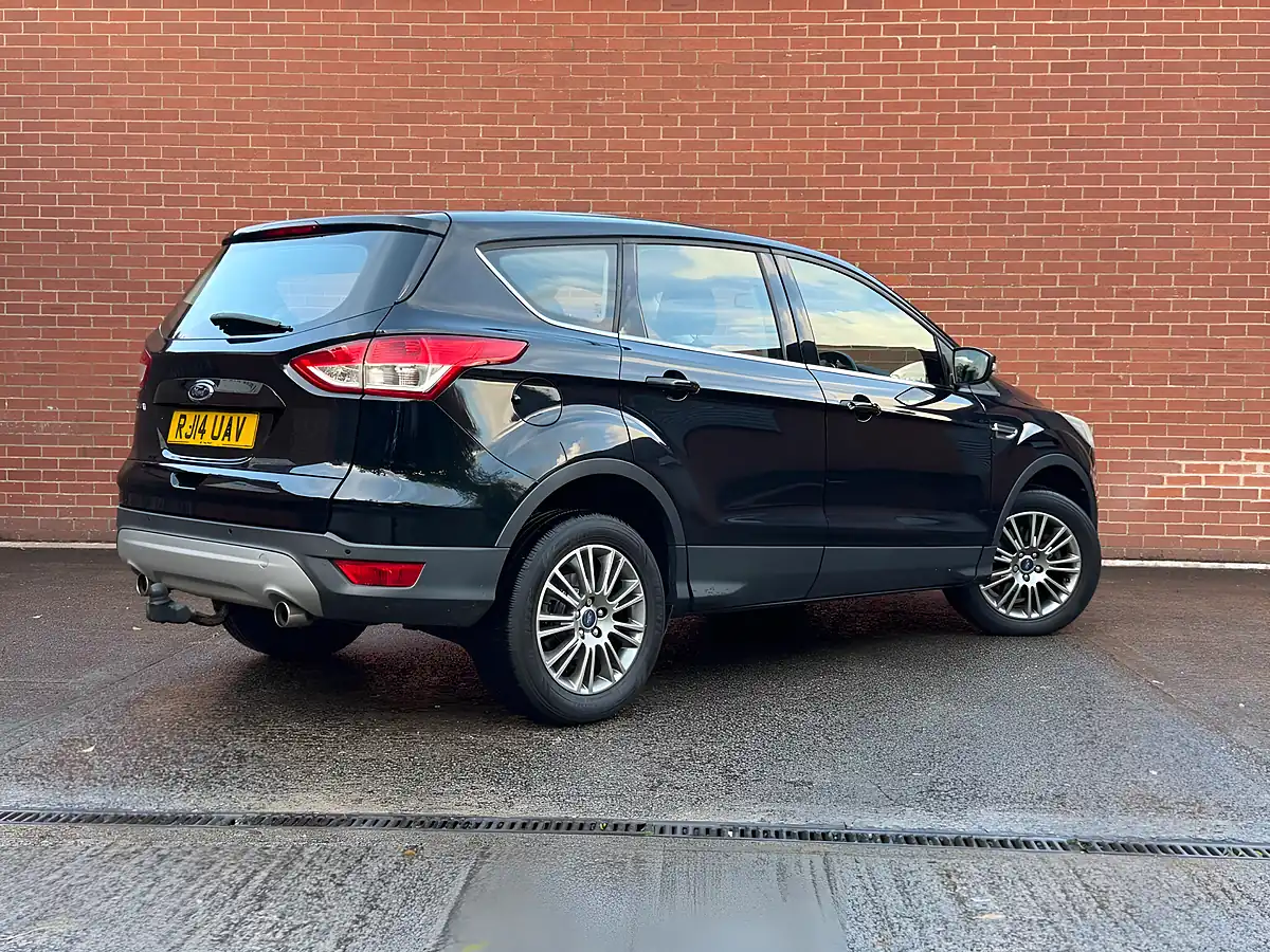 Used 2014 Ford Kuga Titanium Black - Interior and Exterior details 12