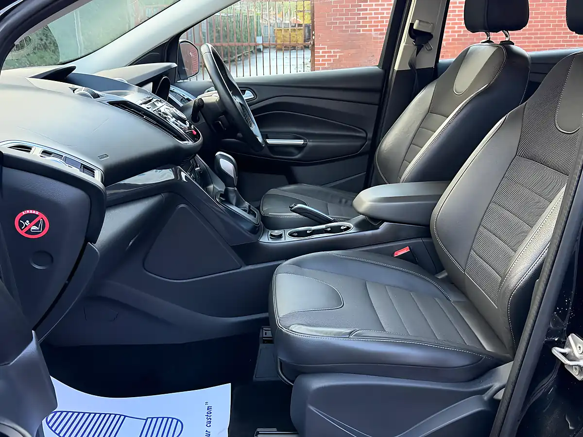 Used 2014 Ford Kuga Titanium Black - Interior and Exterior details 13