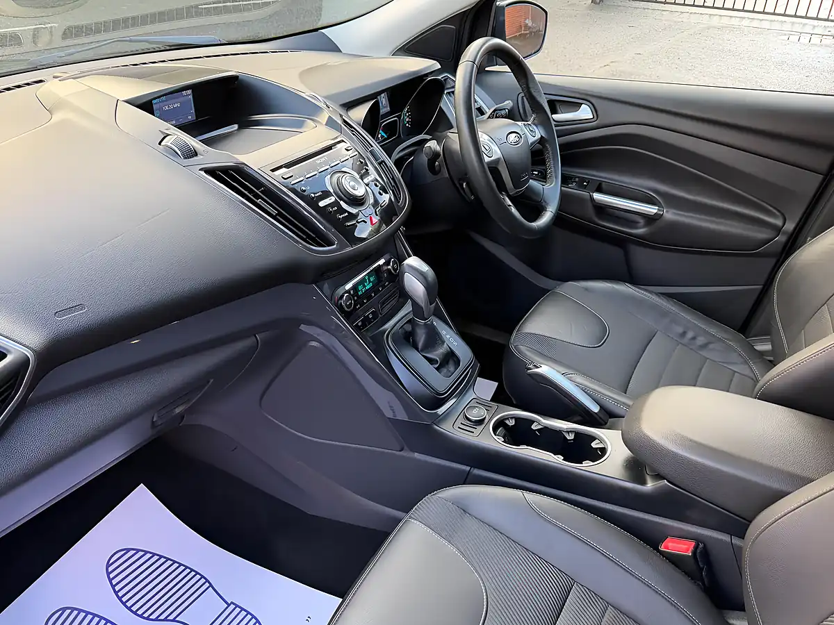 Used 2014 Ford Kuga Titanium Black - Interior and Exterior details 14