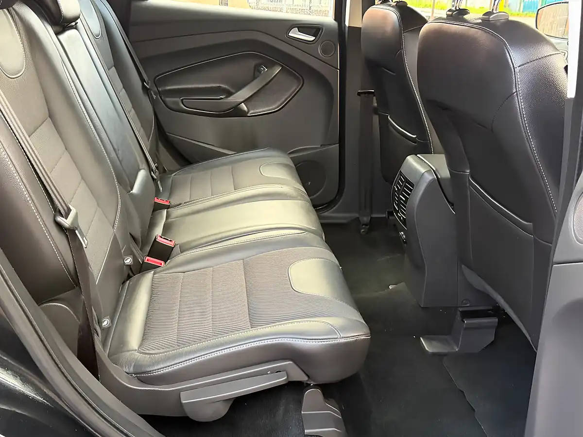 Used 2014 Ford Kuga Titanium Black - Interior and Exterior details 18