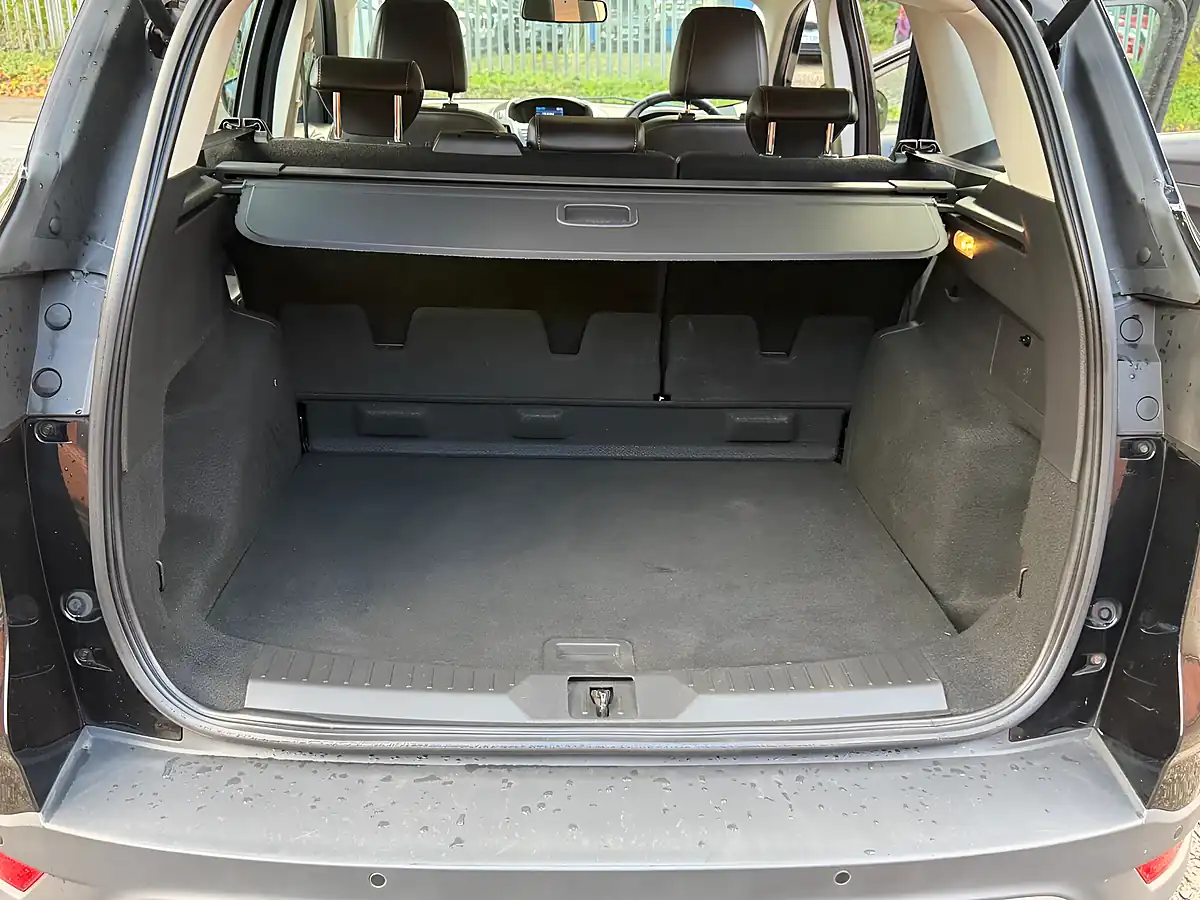 Used 2014 Ford Kuga Titanium Black - Interior and Exterior details 19