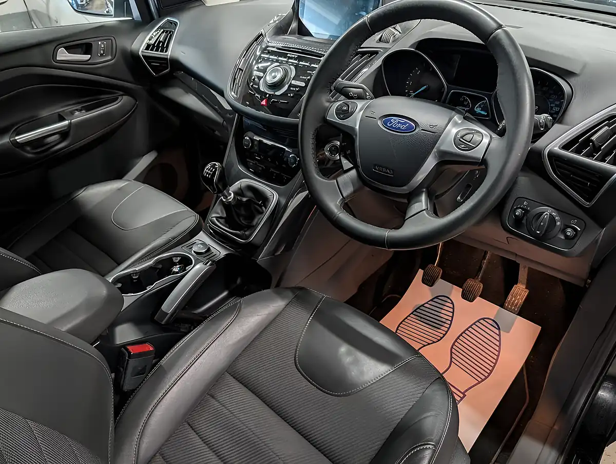 Used 2014 Ford Kuga Titanium Black - Interior and Exterior details 2