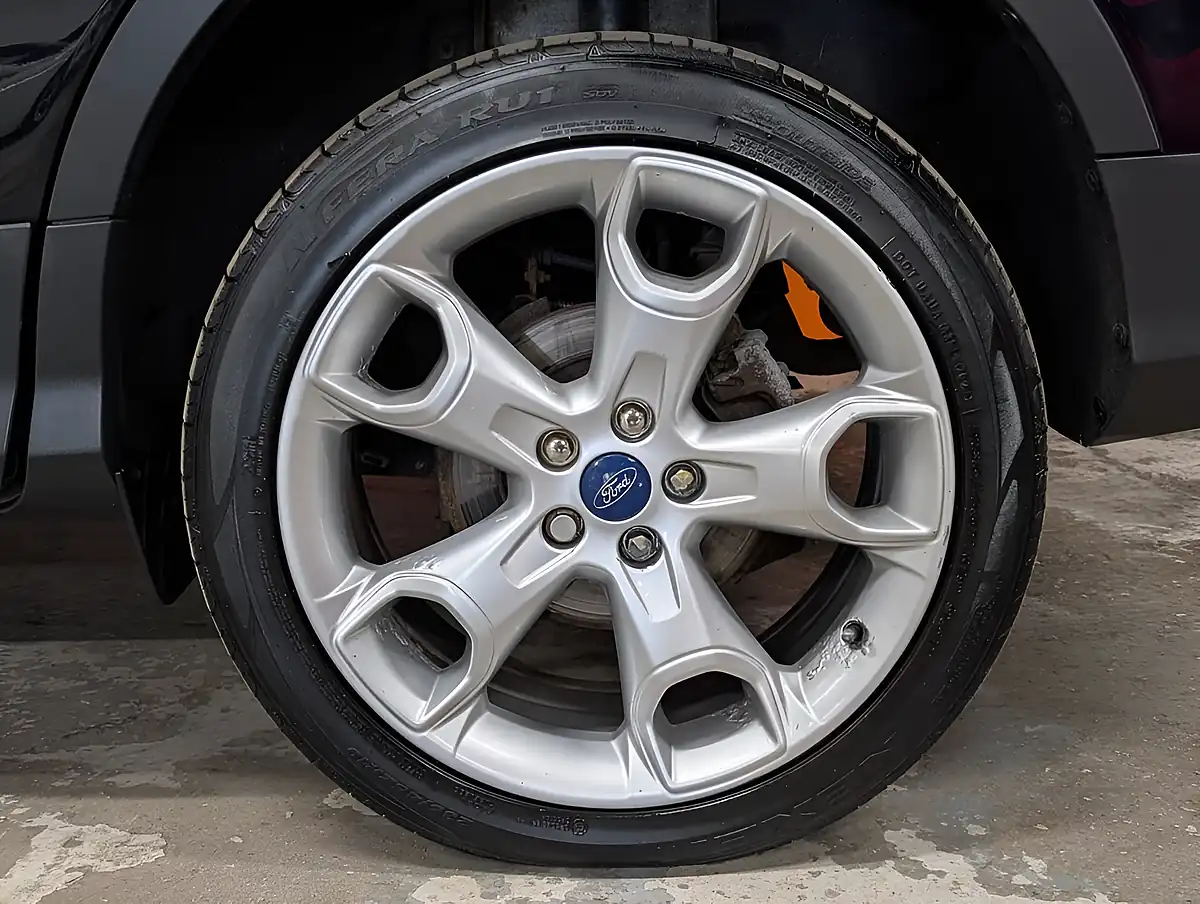Used 2014 Ford Kuga Titanium Black - Interior and Exterior details 4
