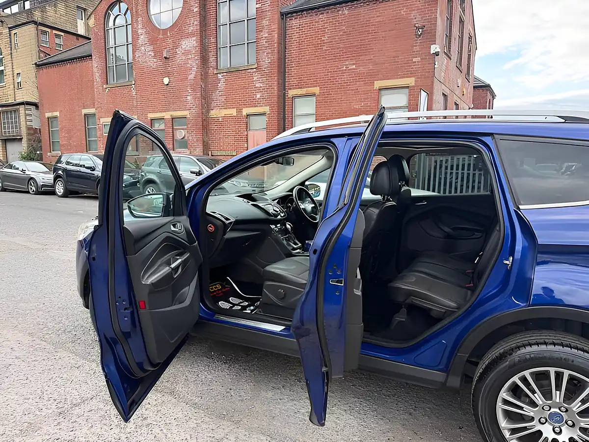 Used 2014 Ford Kuga Titanium Blue - Interior and Exterior details 12