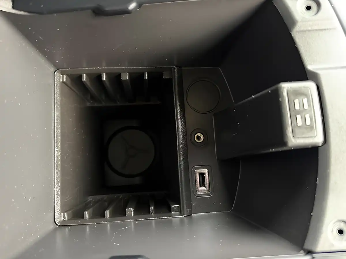 Used 2014 Ford Kuga Titanium Blue - Interior and Exterior details 20