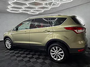 Used 2014 Ford Kuga Titanium Green - Interior and Exterior details 11