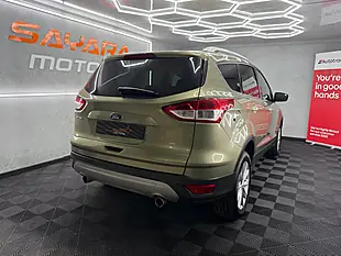 Used 2014 Ford Kuga Titanium Green - Interior and Exterior details 12