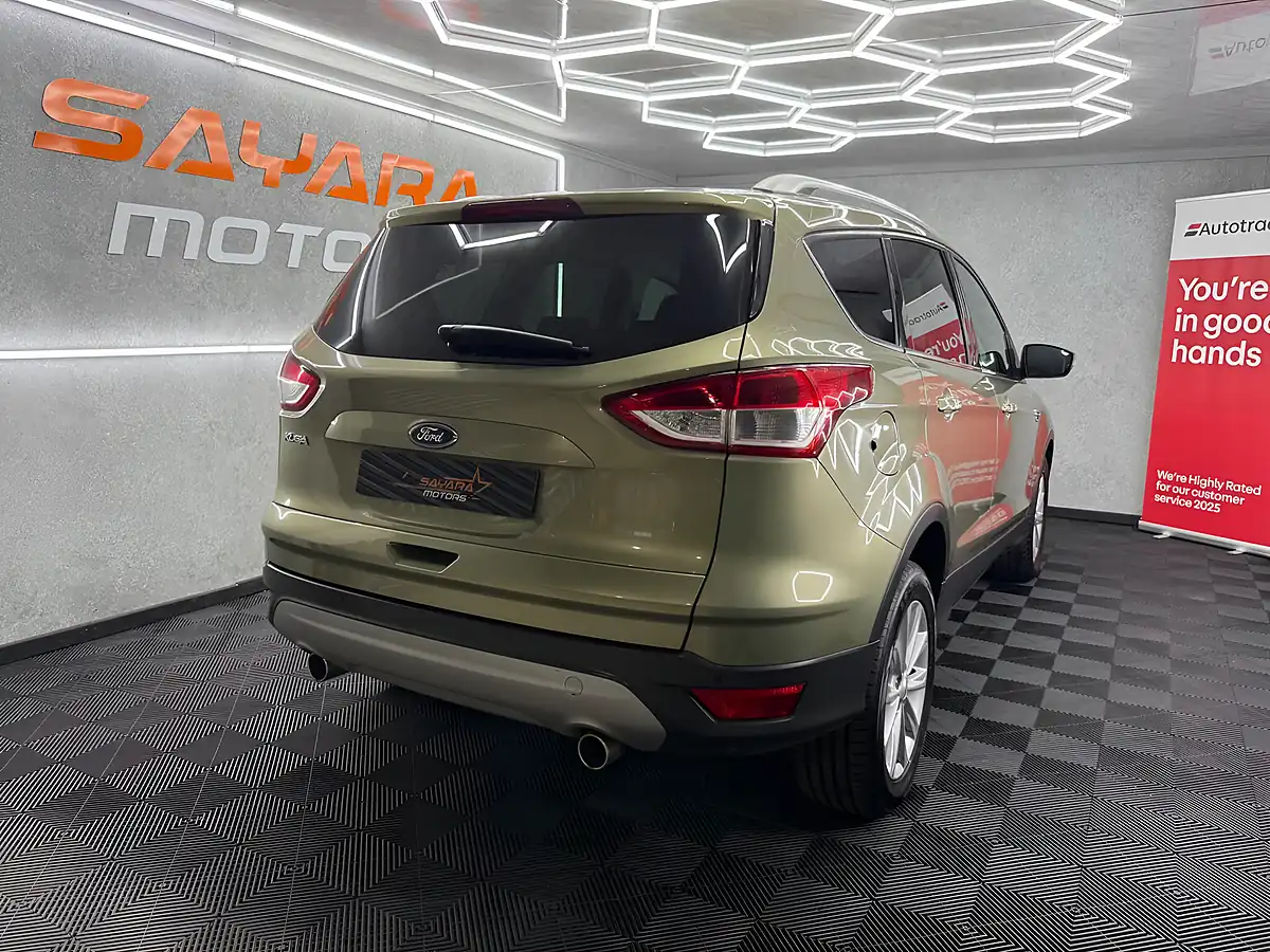 Used 2014 Ford Kuga Titanium Green - Interior and Exterior details 12