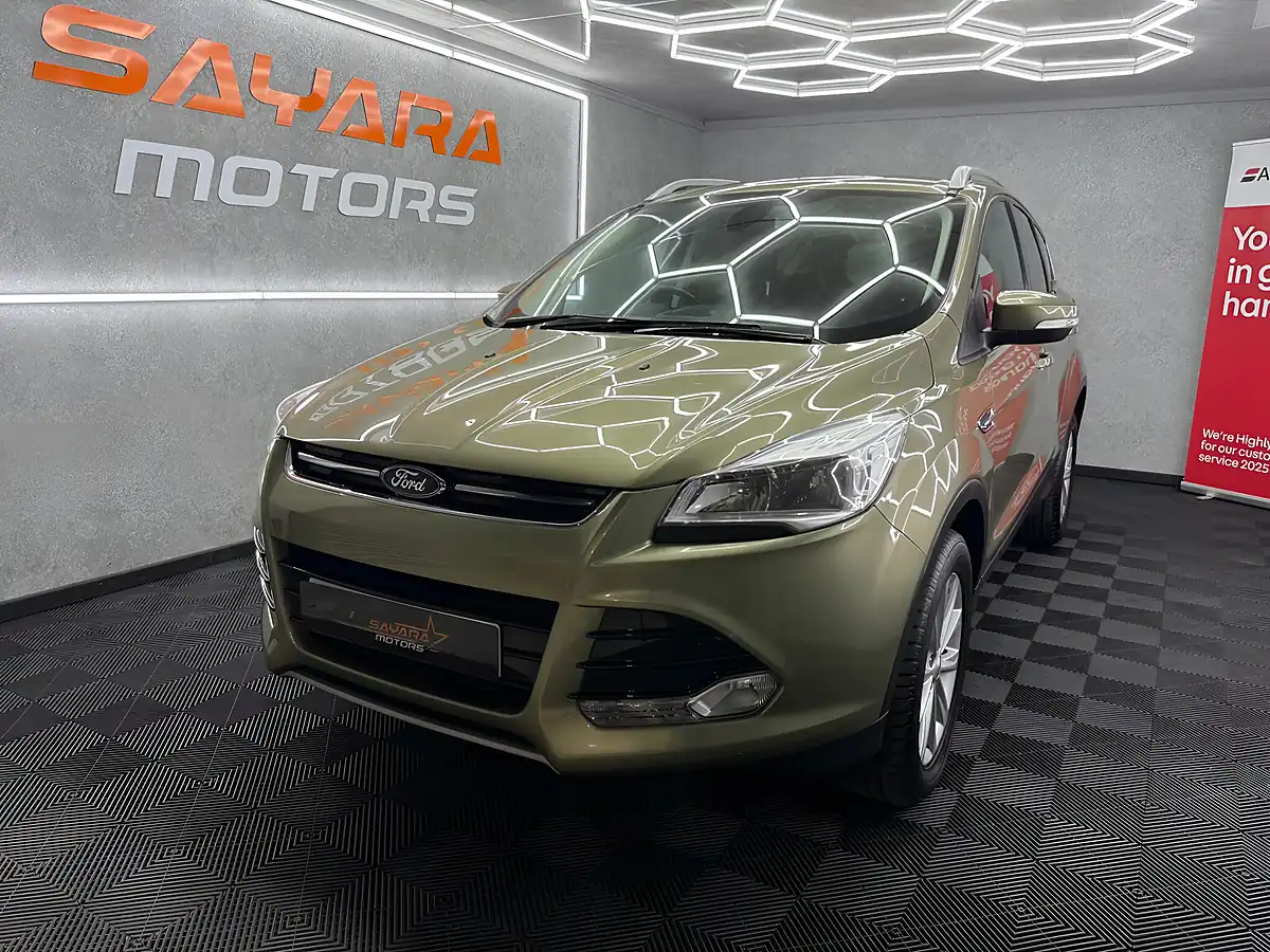 Used 2014 Ford Kuga Titanium Green - Interior and Exterior details 6
