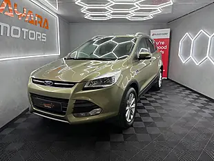 Used 2014 Ford Kuga Titanium Green - Interior and Exterior details 8