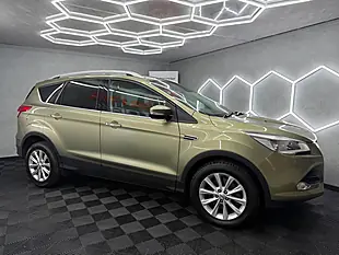Used 2014 Ford Kuga Titanium Green - Interior and Exterior details 9