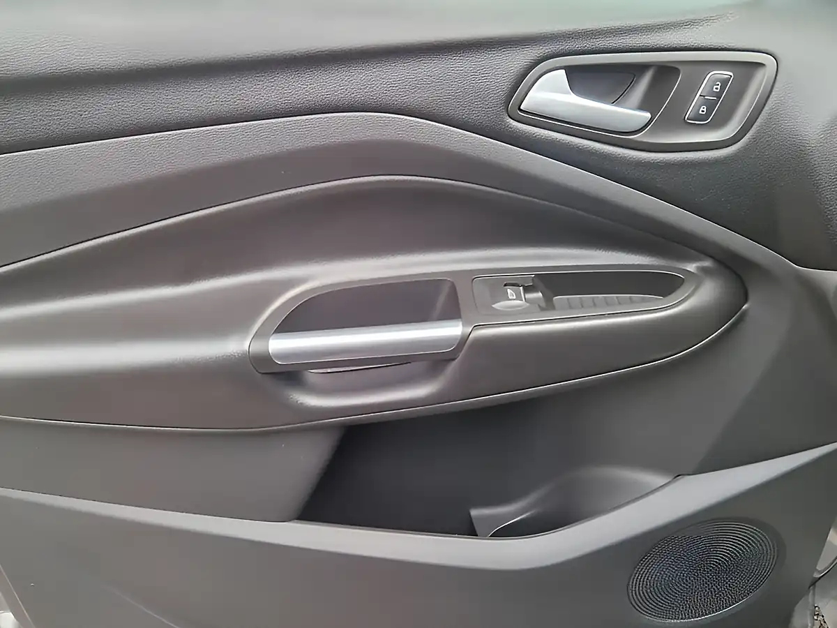 Used 2014 Ford Kuga Titanium Grey - Interior and Exterior details 16