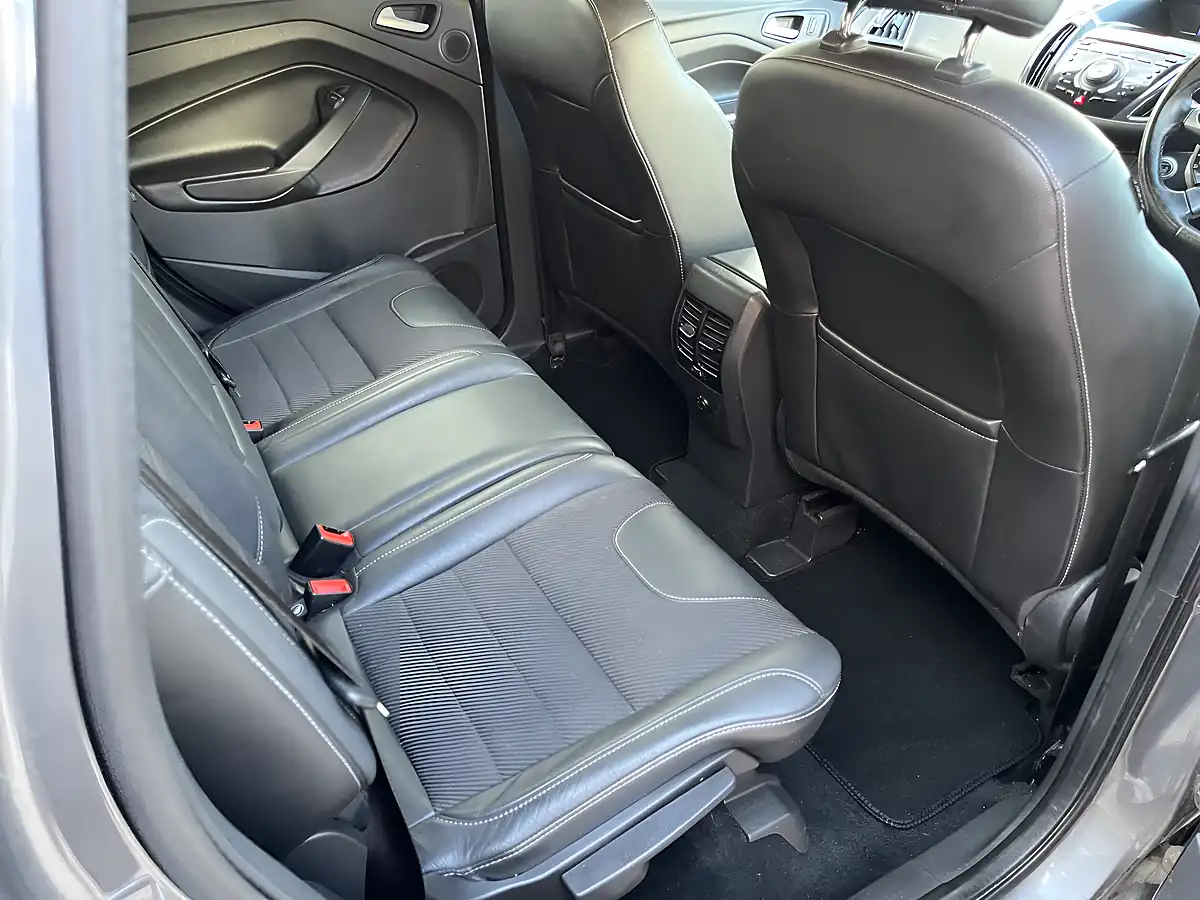 Used 2014 Ford Kuga Titanium Grey - Interior and Exterior details 20