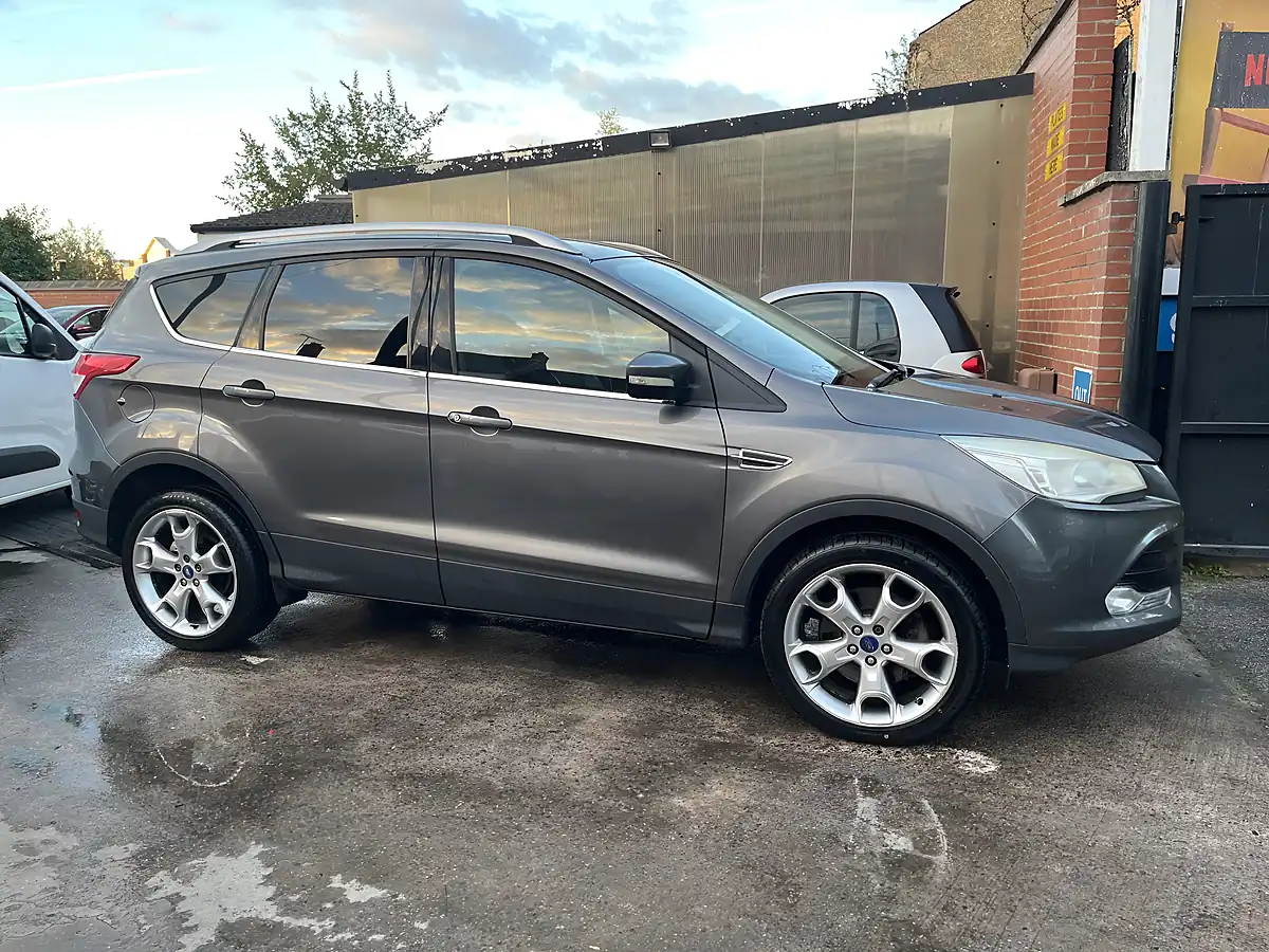 Used 2014 Ford Kuga Titanium Grey - Interior and Exterior details 3