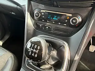 Used 2014 Ford Kuga Titanium Red - Interior and Exterior details 10