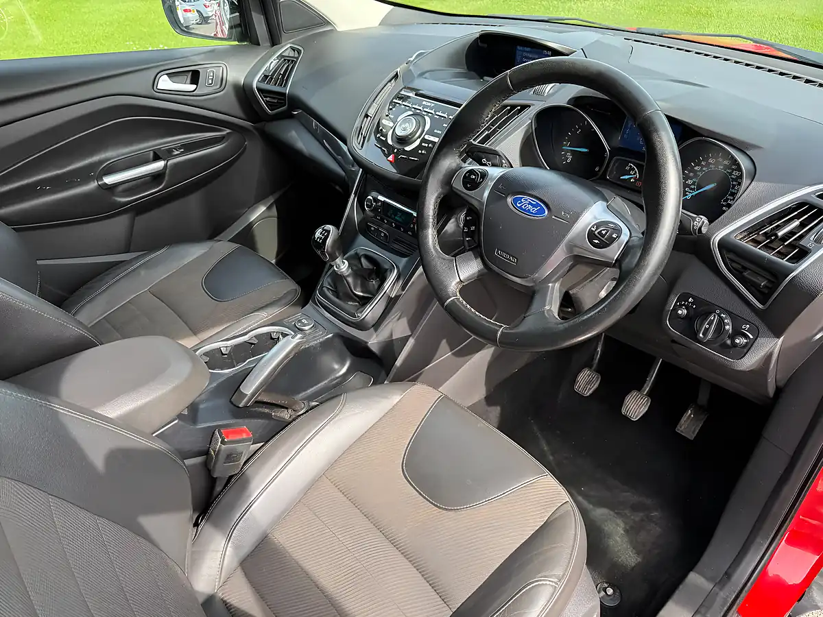 Used 2014 Ford Kuga Titanium Red - Interior and Exterior details 13