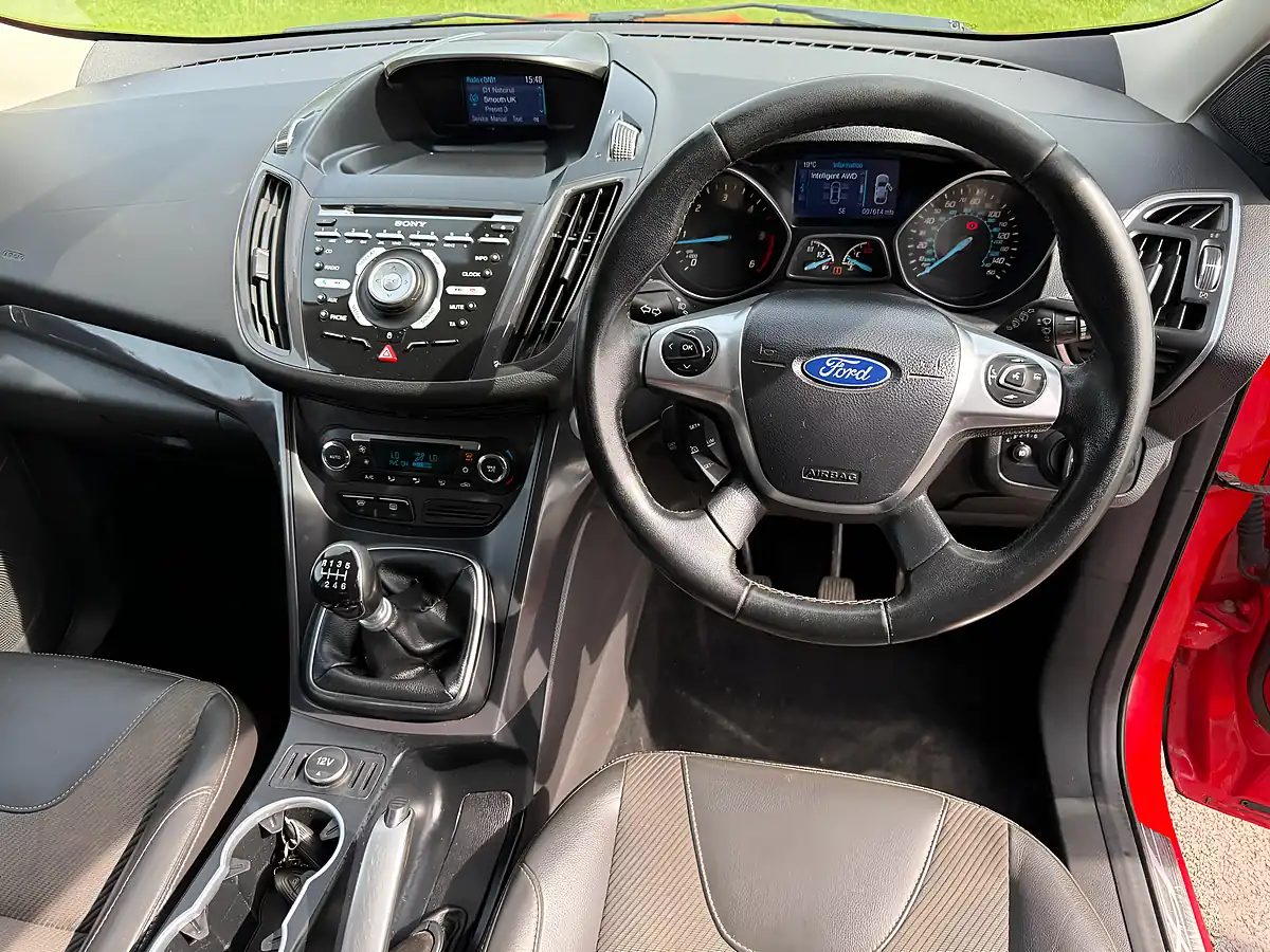 Used 2014 Ford Kuga Titanium Red - Interior and Exterior details 8
