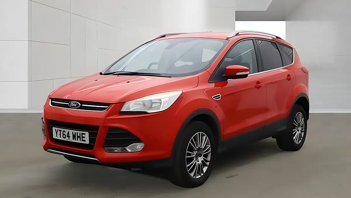 Used 2014 Ford Kuga Titanium Red - Front View
