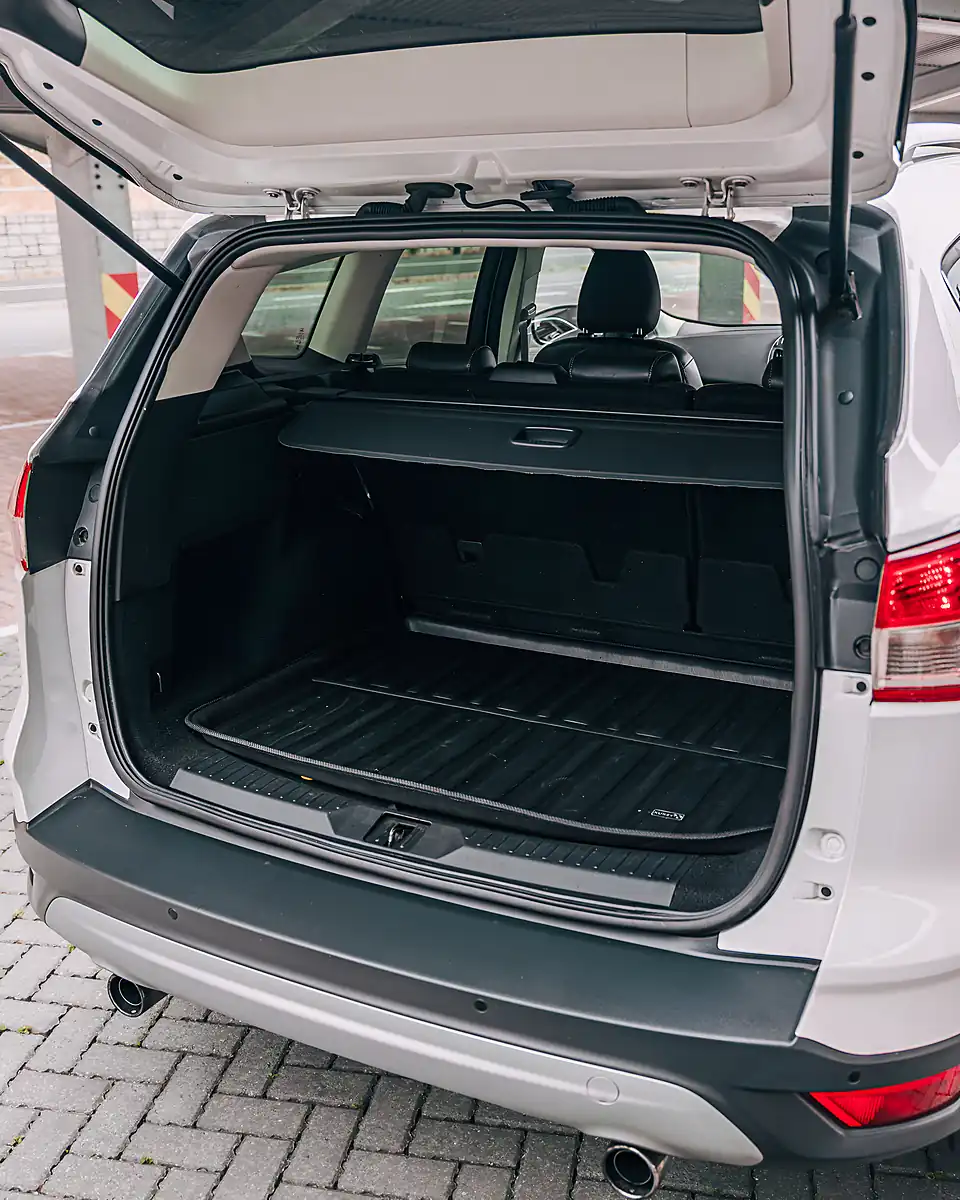 Used 2014 Ford Kuga Titanium White - Interior and Exterior details 15
