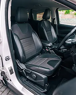 Used 2014 Ford Kuga Titanium White - Interior and Exterior details 16