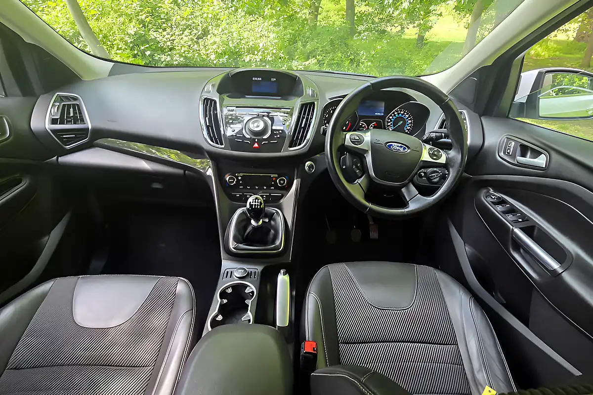 Used 2014 Ford Kuga Titanium White - Interior and Exterior details 11