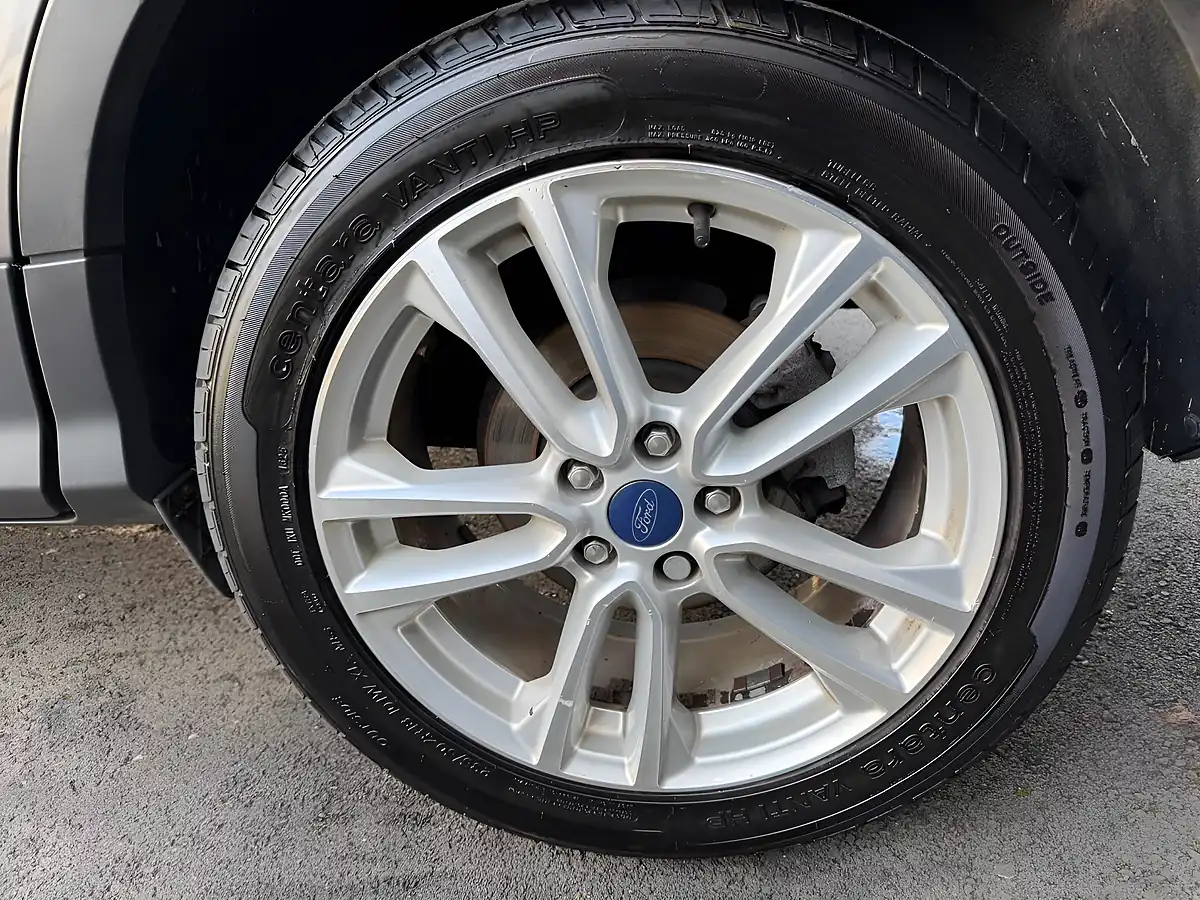 Used 2014 Ford Kuga Titanium X Grey - Interior and Exterior details 16