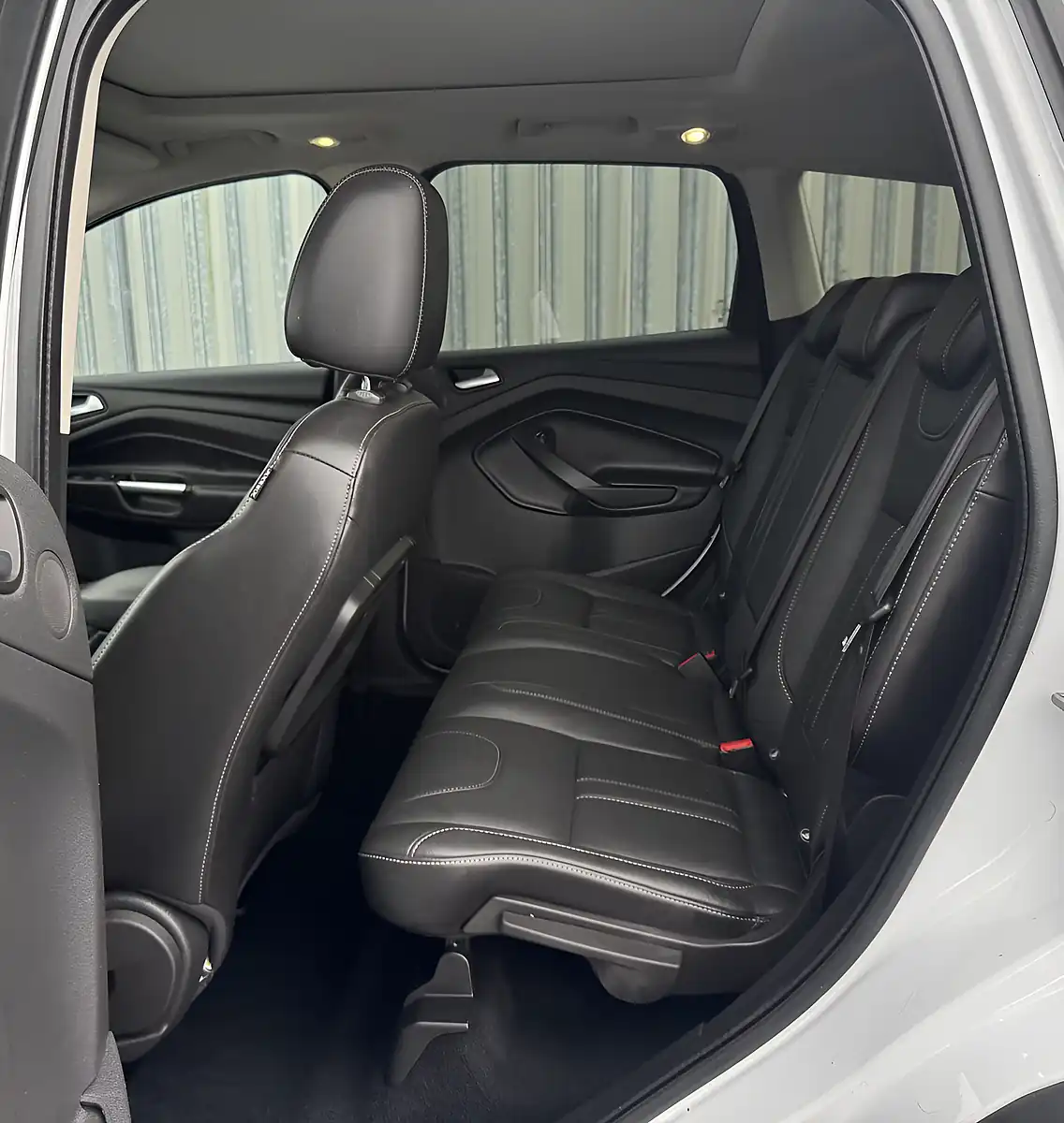 Used 2014 Ford Kuga Titanium X White - Interior and Exterior details 11
