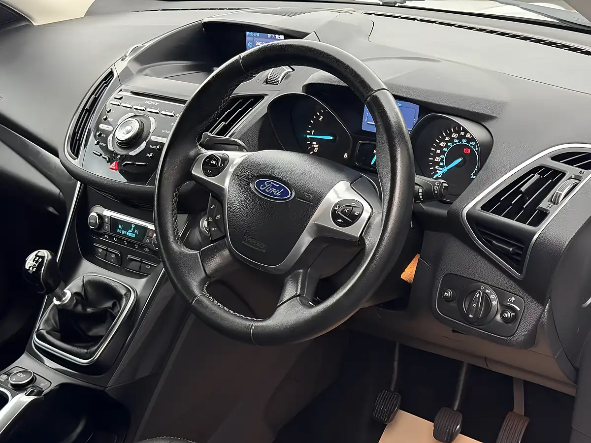 Used 2014 Ford Kuga Titanium X White - Interior and Exterior details 14