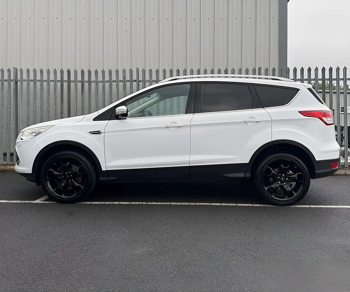 Used 2014 Ford Kuga Titanium X White - Interior and Exterior details 8