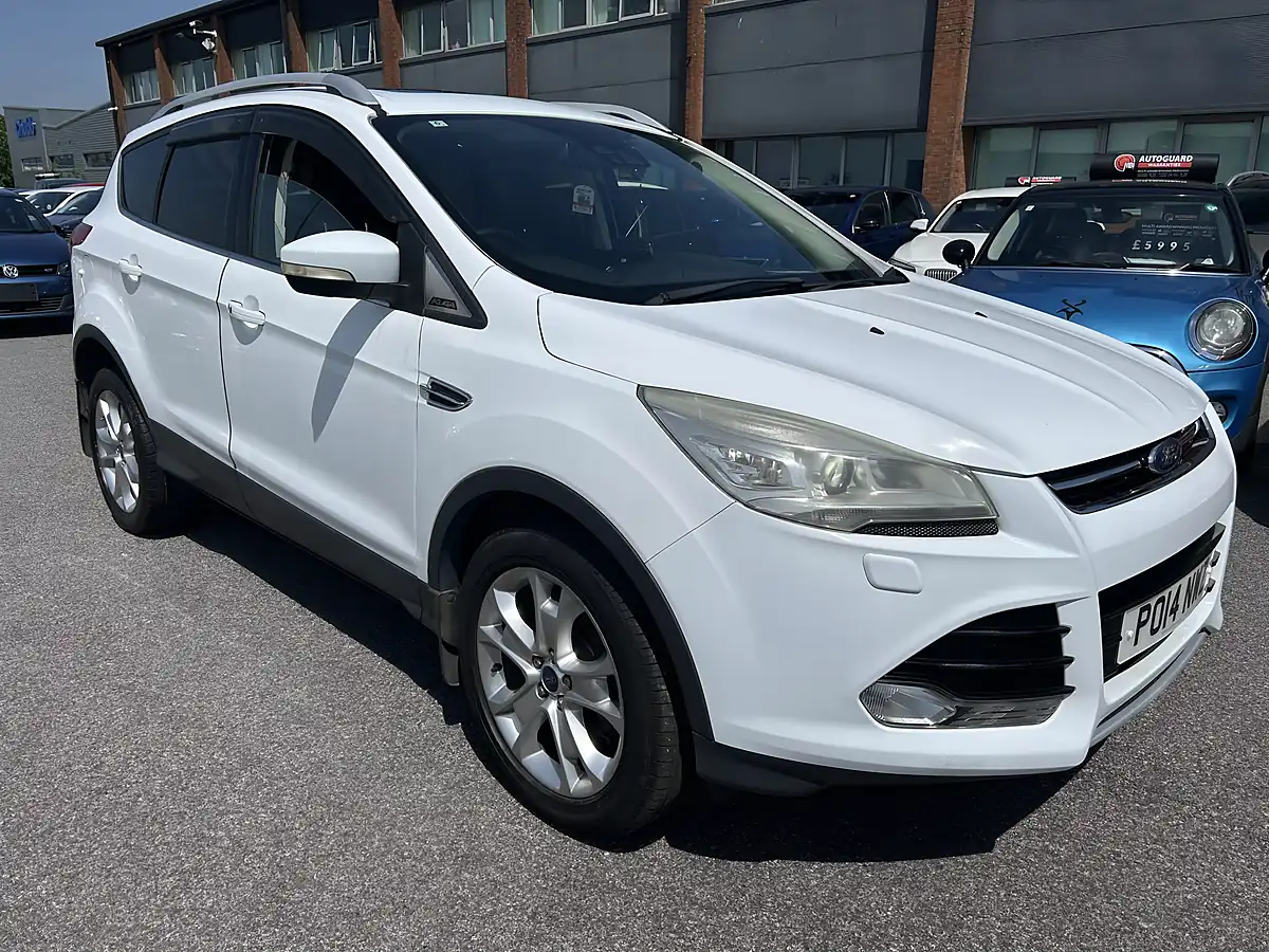 Used 2014 Ford Kuga White - Front View