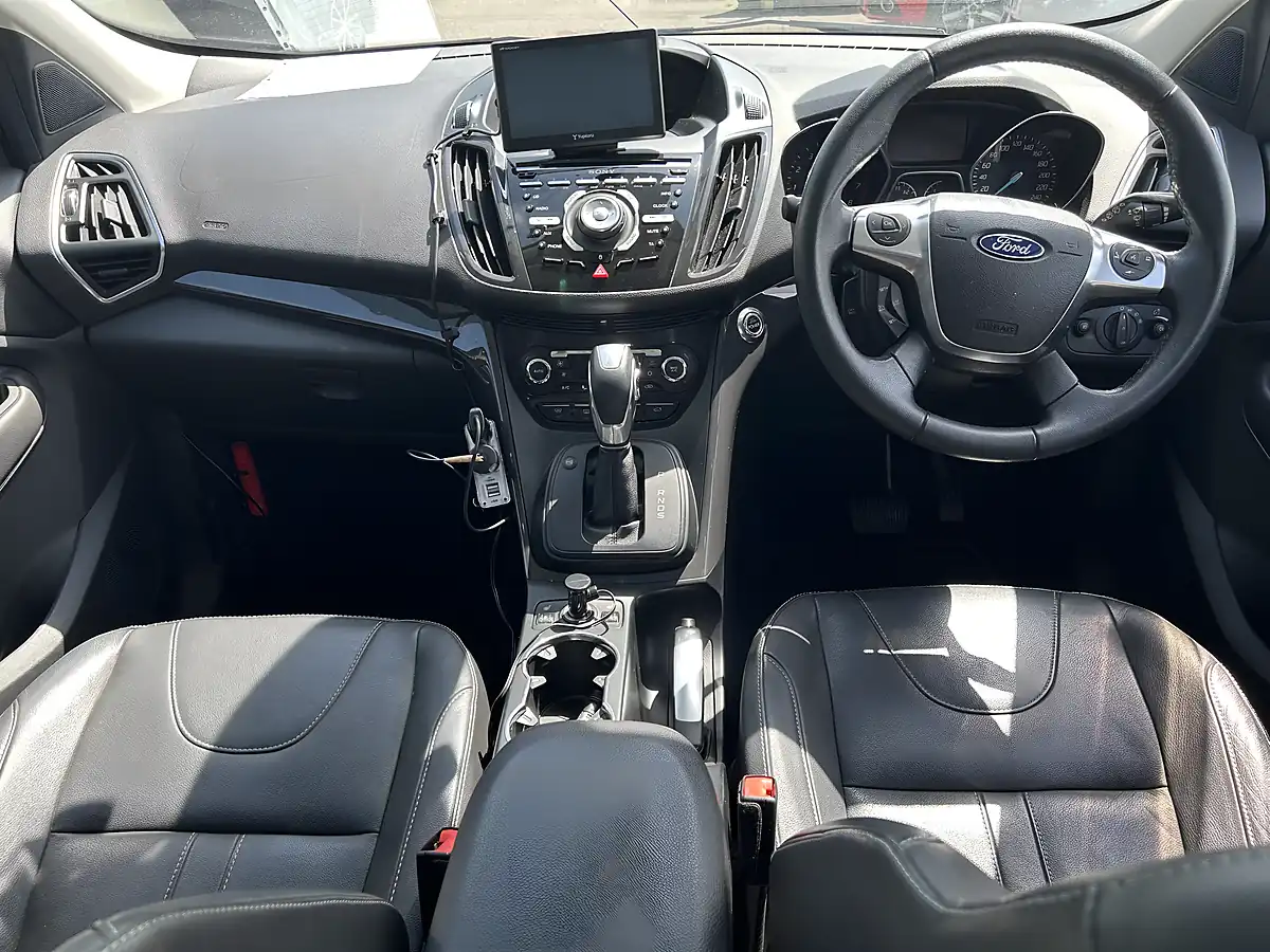 Used 2014 Ford Kuga White - Interior and Exterior details 18