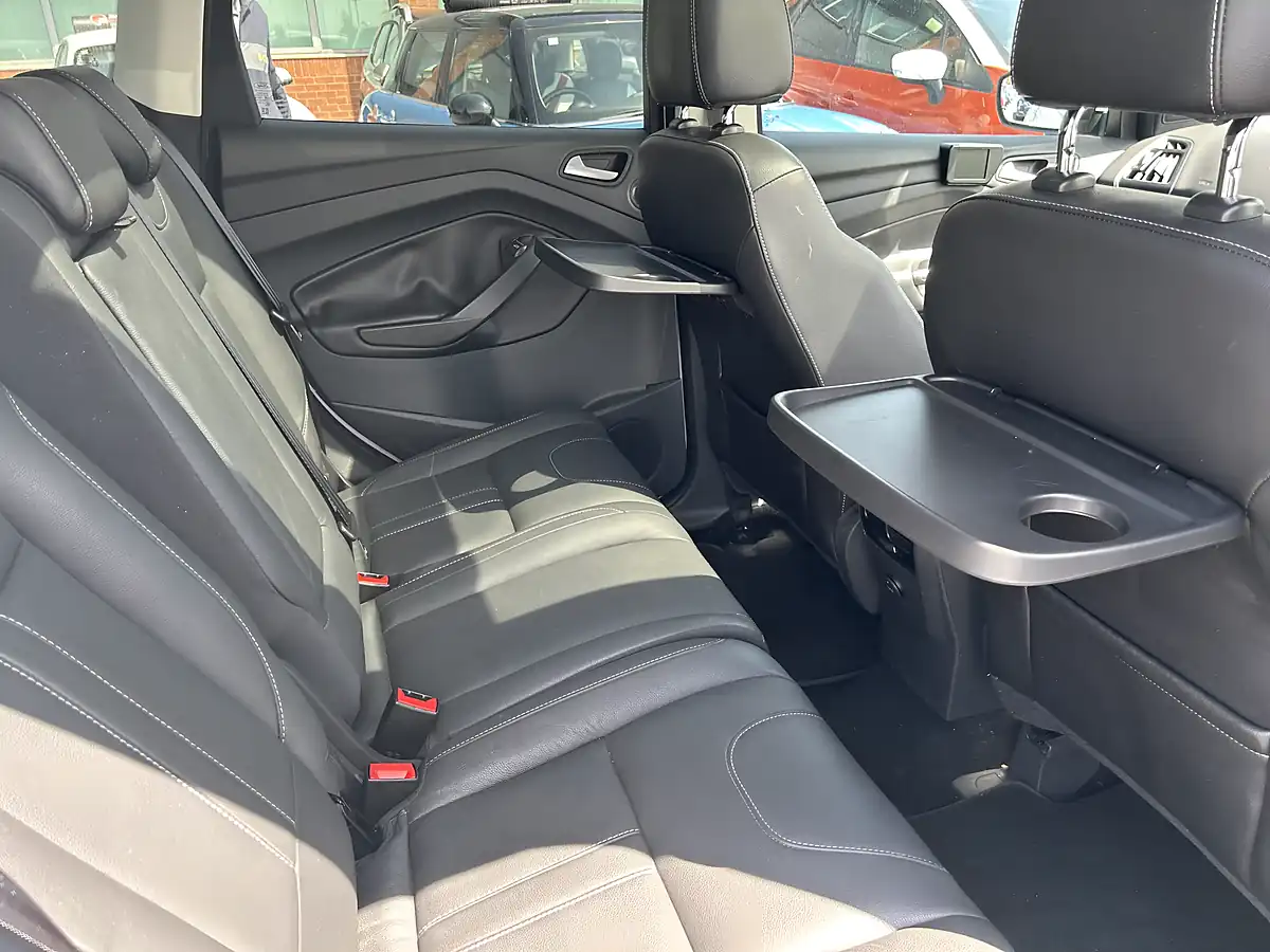 Used 2014 Ford Kuga White - Interior and Exterior details 20