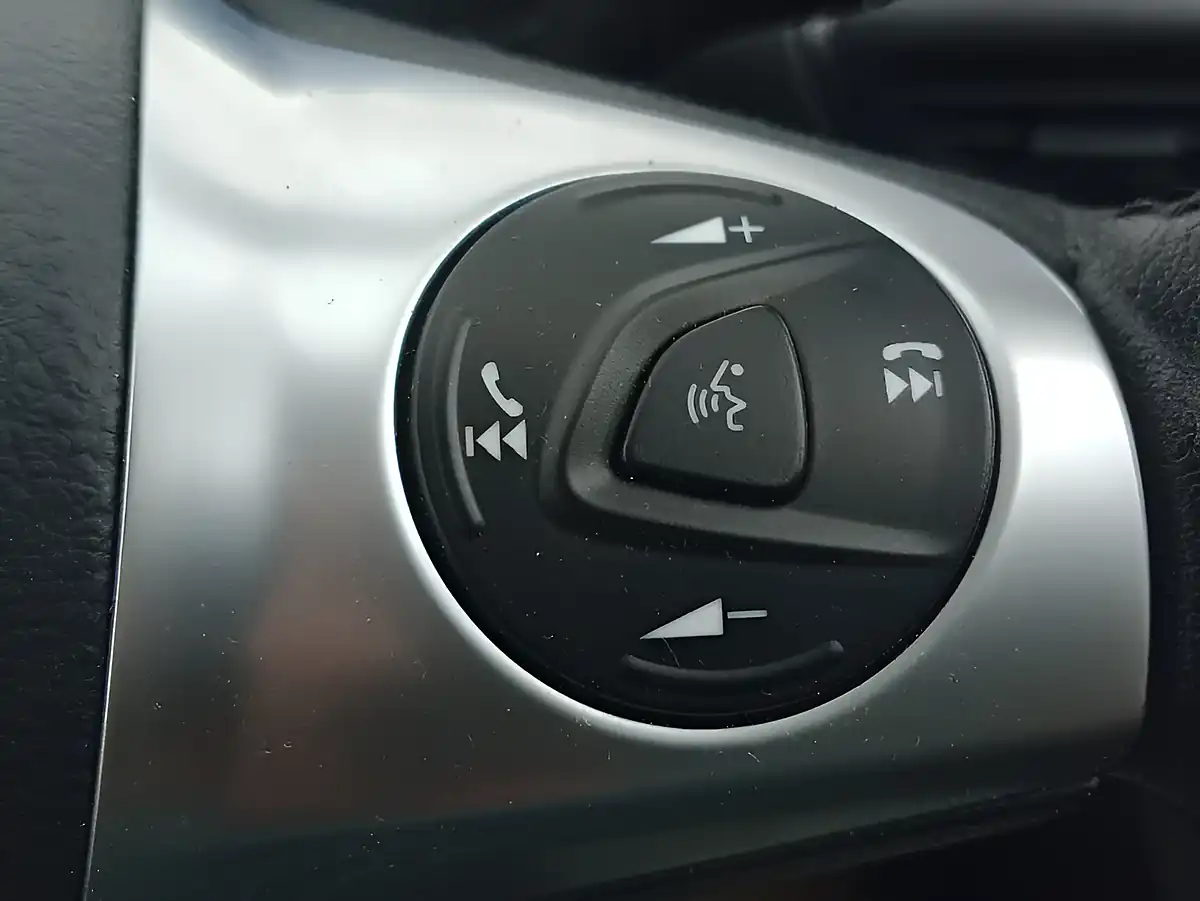 Used 2014 Ford Kuga Zetec Black - Interior and Exterior details 12
