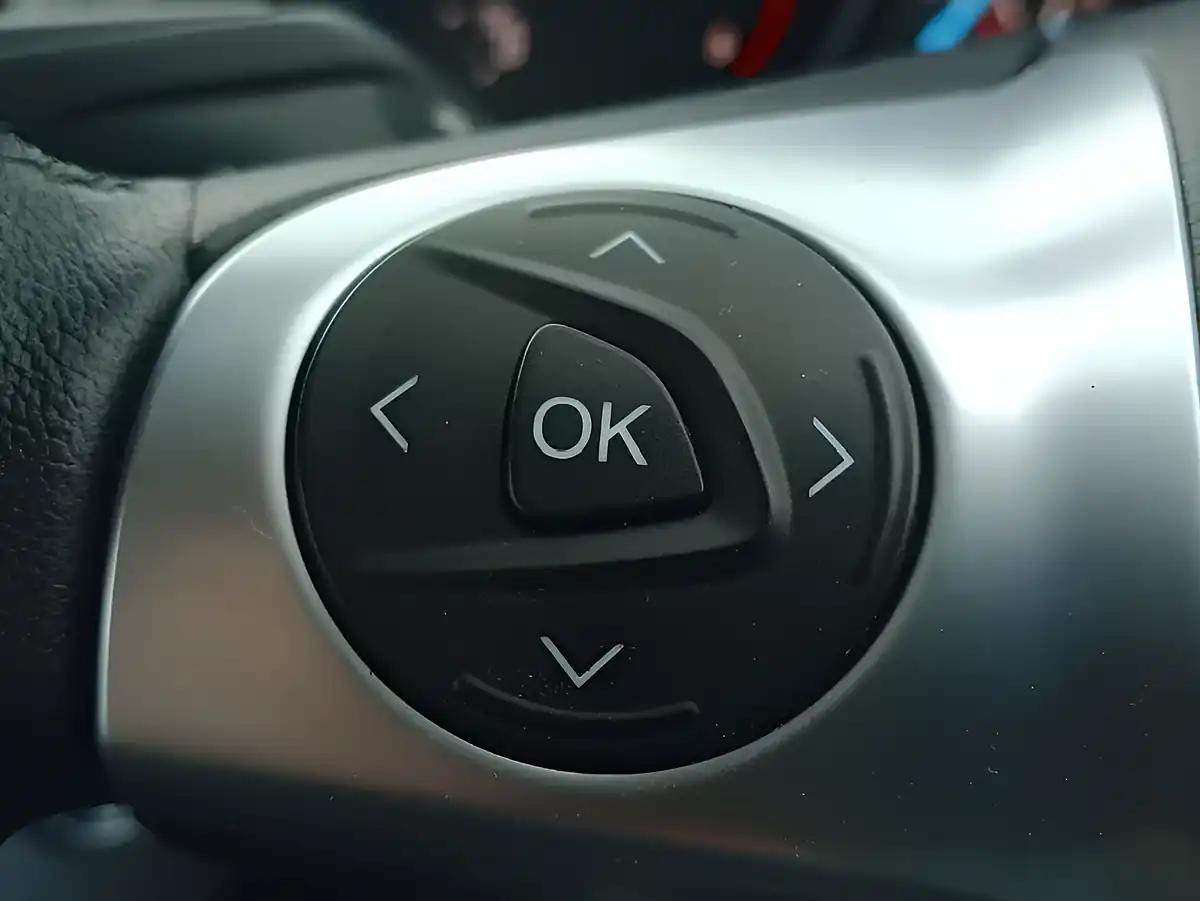 Used 2014 Ford Kuga Zetec Black - Interior and Exterior details 13