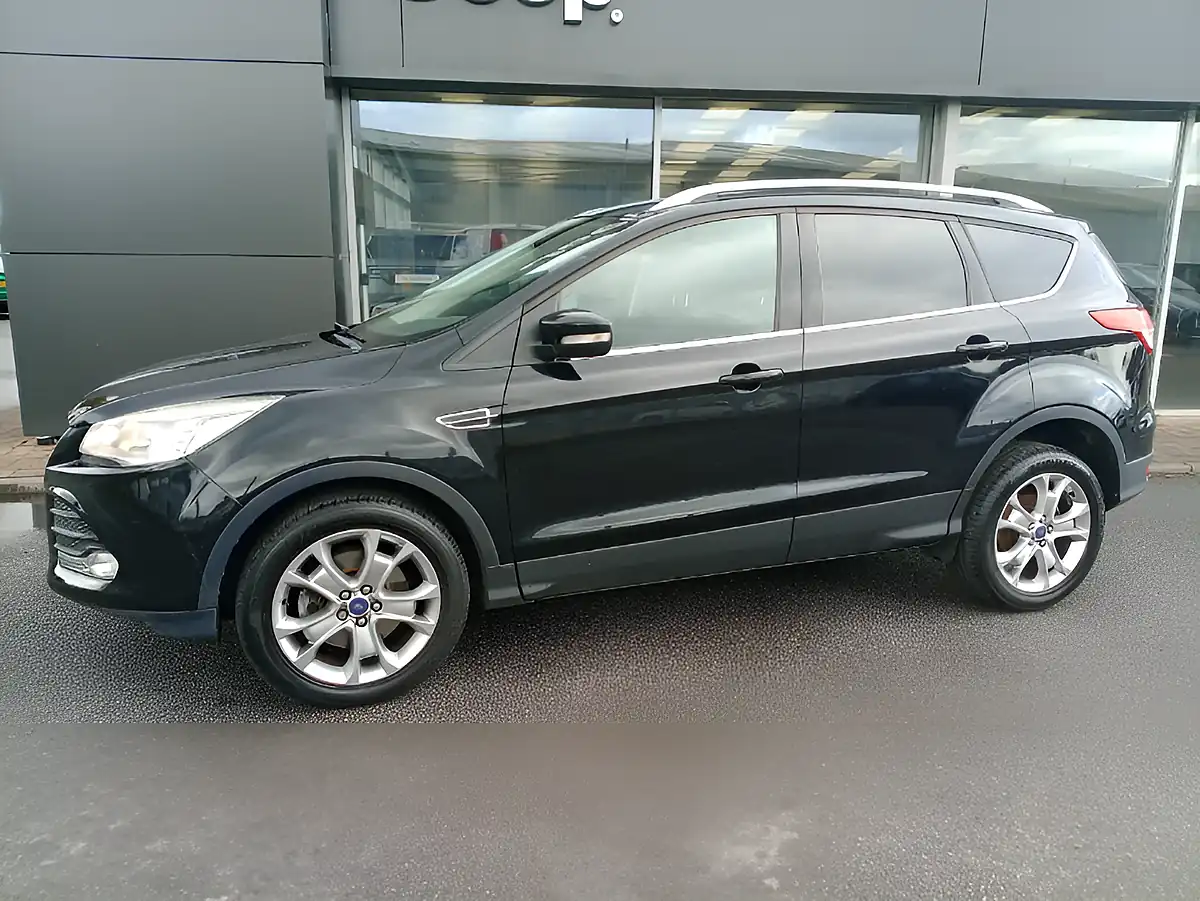 Used 2014 Ford Kuga Zetec Black - Interior and Exterior details 4